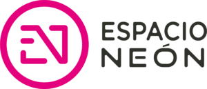 Logotipo del "espacio neón" con una "n" estilizada dentro de un círculo rosa.
