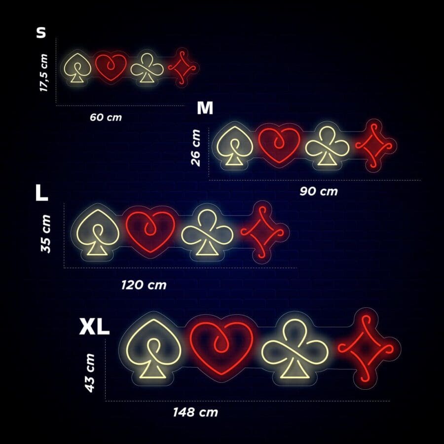 Cuatro juegos de naipes de neón en diferentes tamaños etiquetados como S, M, L y XL con medidas respectivas: 60 cm, 26 cm, 90 cm, 120 cm, 148 cm de ancho y 17,5 cm, 35 cm, 43 cm de alto.