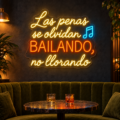 Neón LED Las penas se olvidan bailando - Miniatura 3