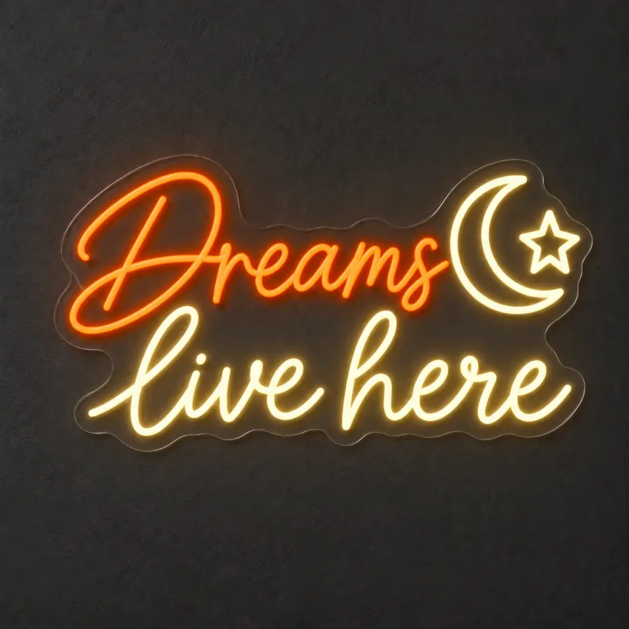 Visualización del neón LED «Dreams live here» en Naranja / Blanco cálido sobre pared neutra