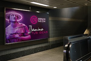 Foto de cliente Espacio Ne&oacute;n